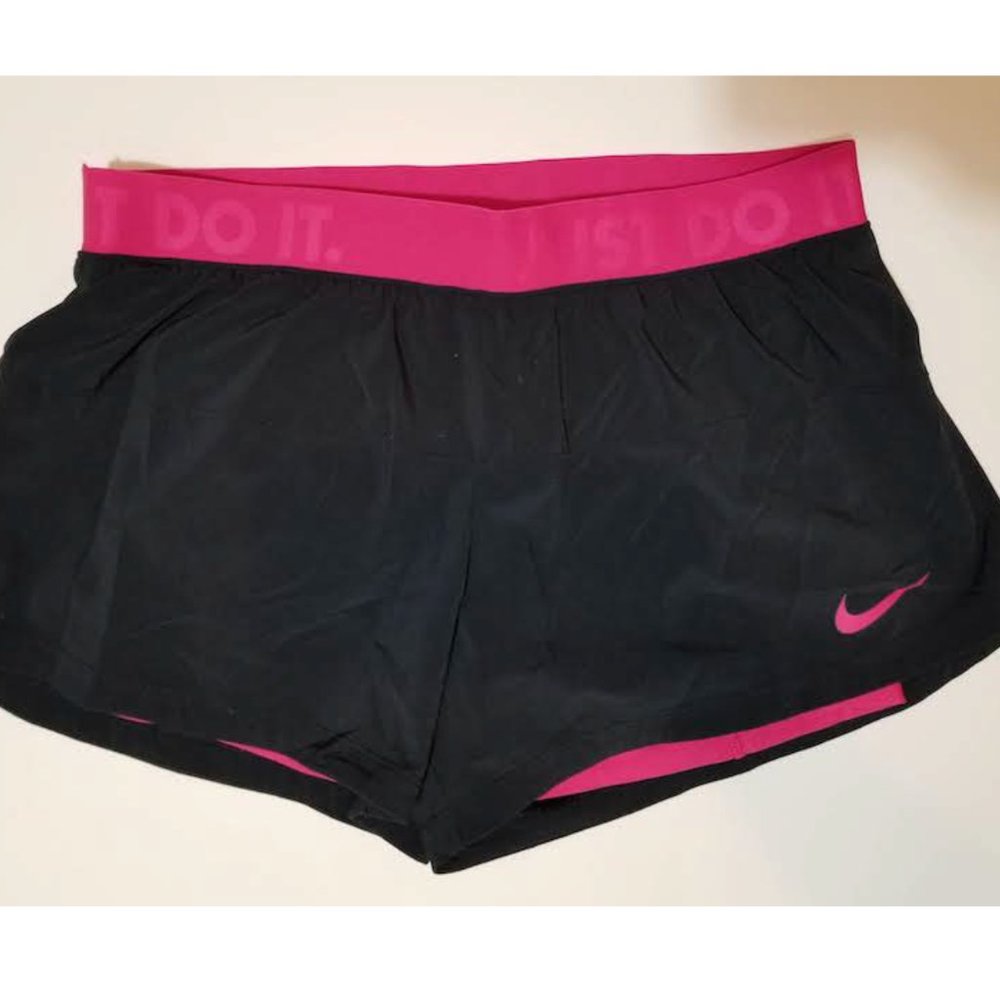 Women's Nike 2-in-1 Dri-Fit Short